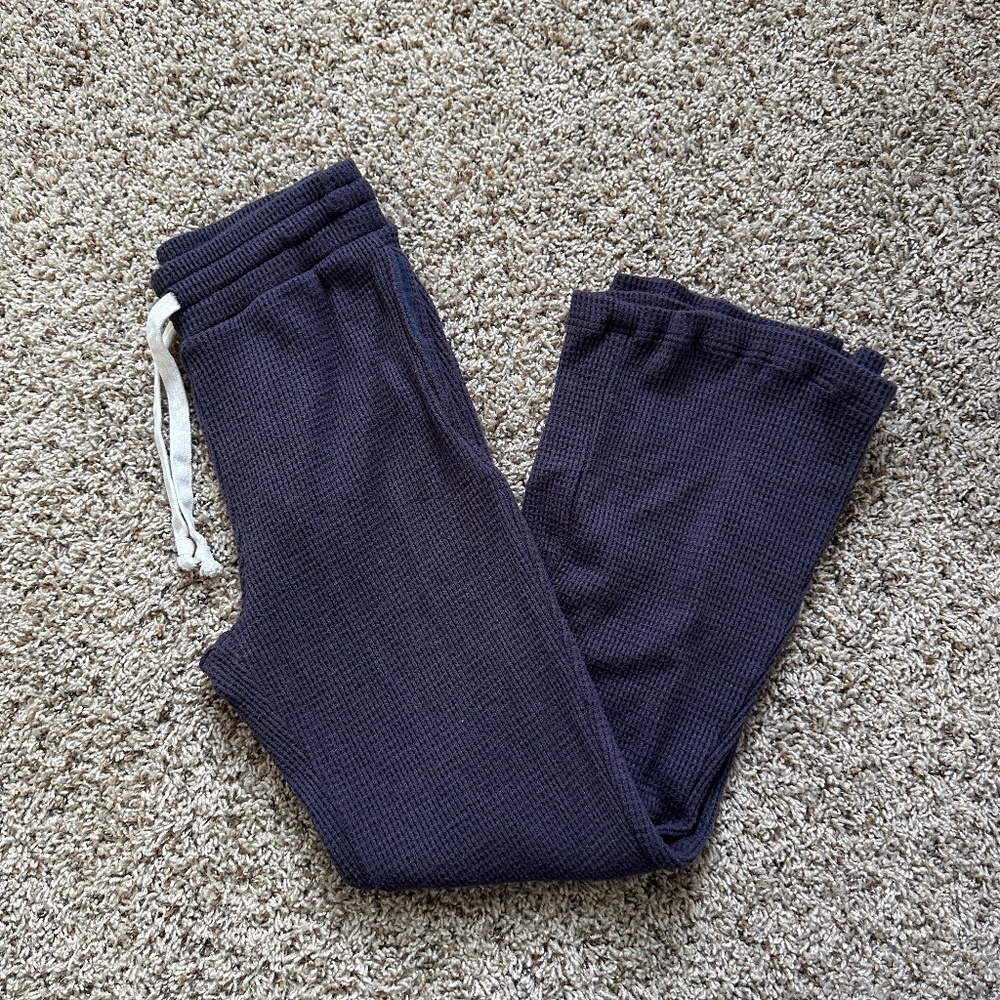 American Eagle Navy Knit Waffle Flare Pants Size S 26” Inseam